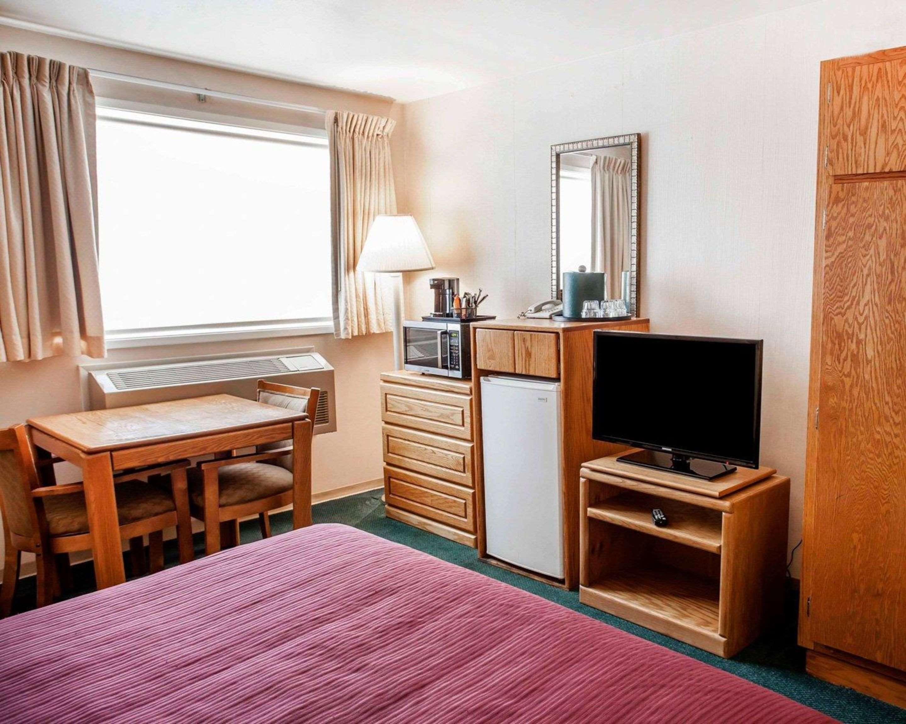 Quality Inn & Suites Bremerton Near Naval Shipyard エクステリア 写真