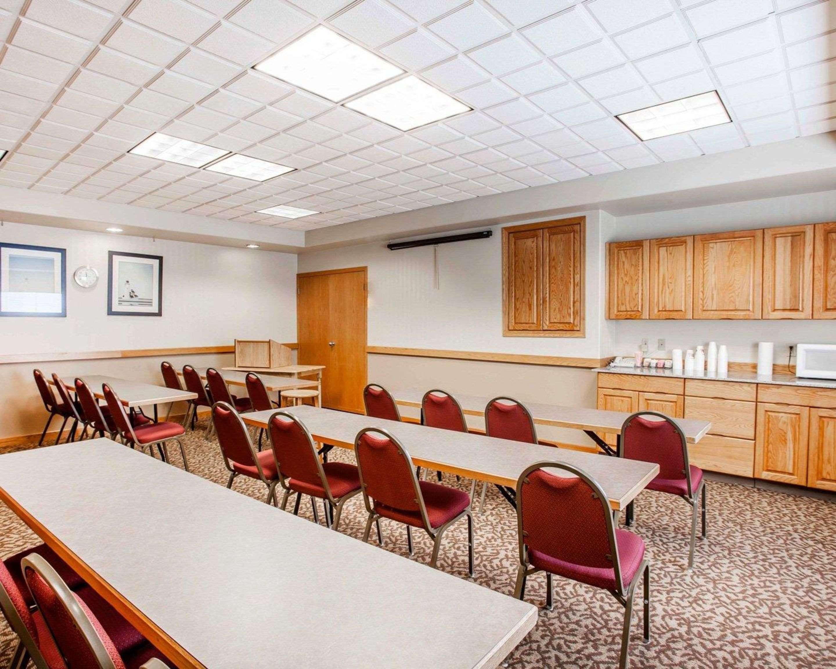 Quality Inn & Suites Bremerton Near Naval Shipyard エクステリア 写真