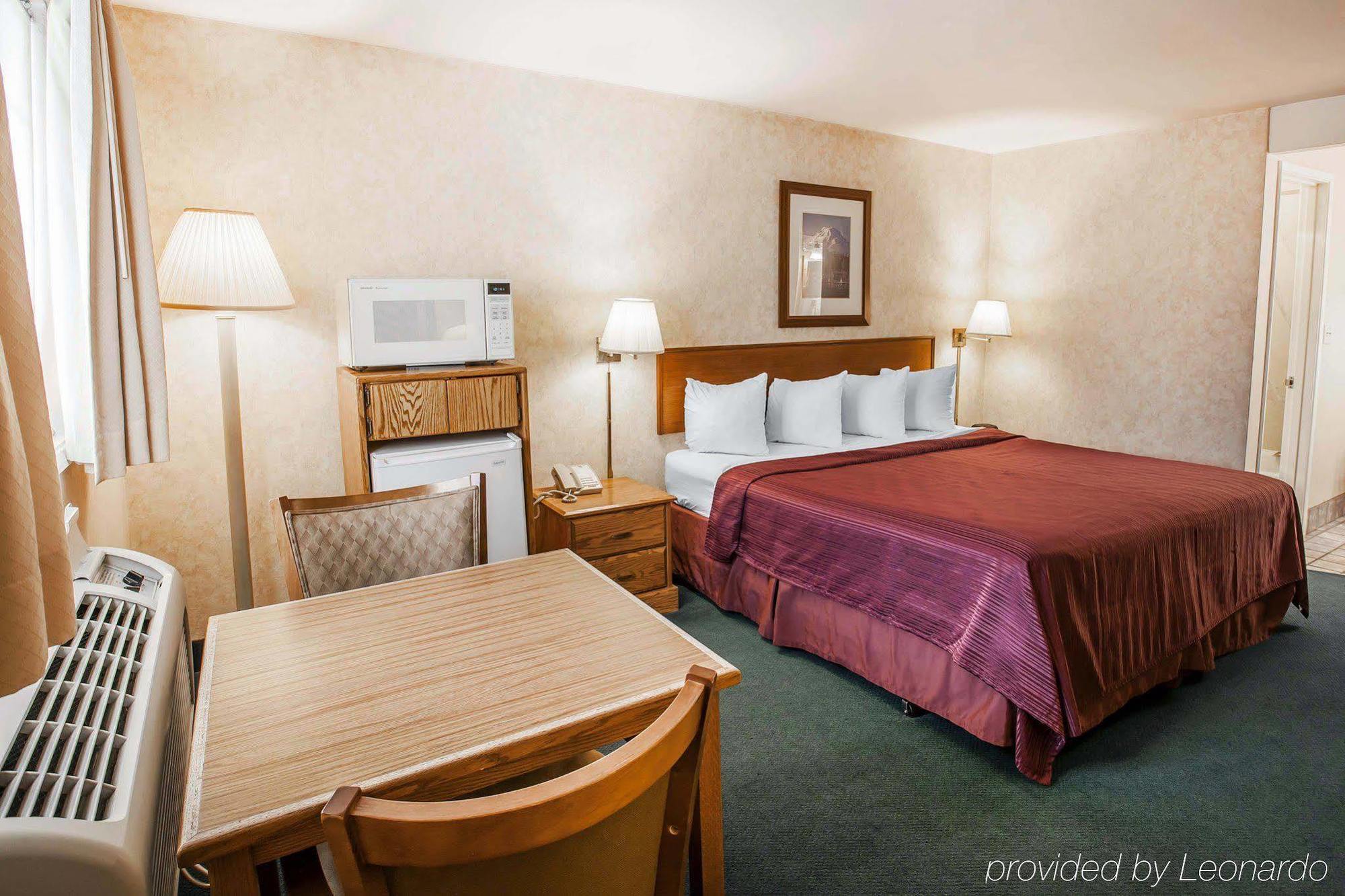 Quality Inn & Suites Bremerton Near Naval Shipyard エクステリア 写真