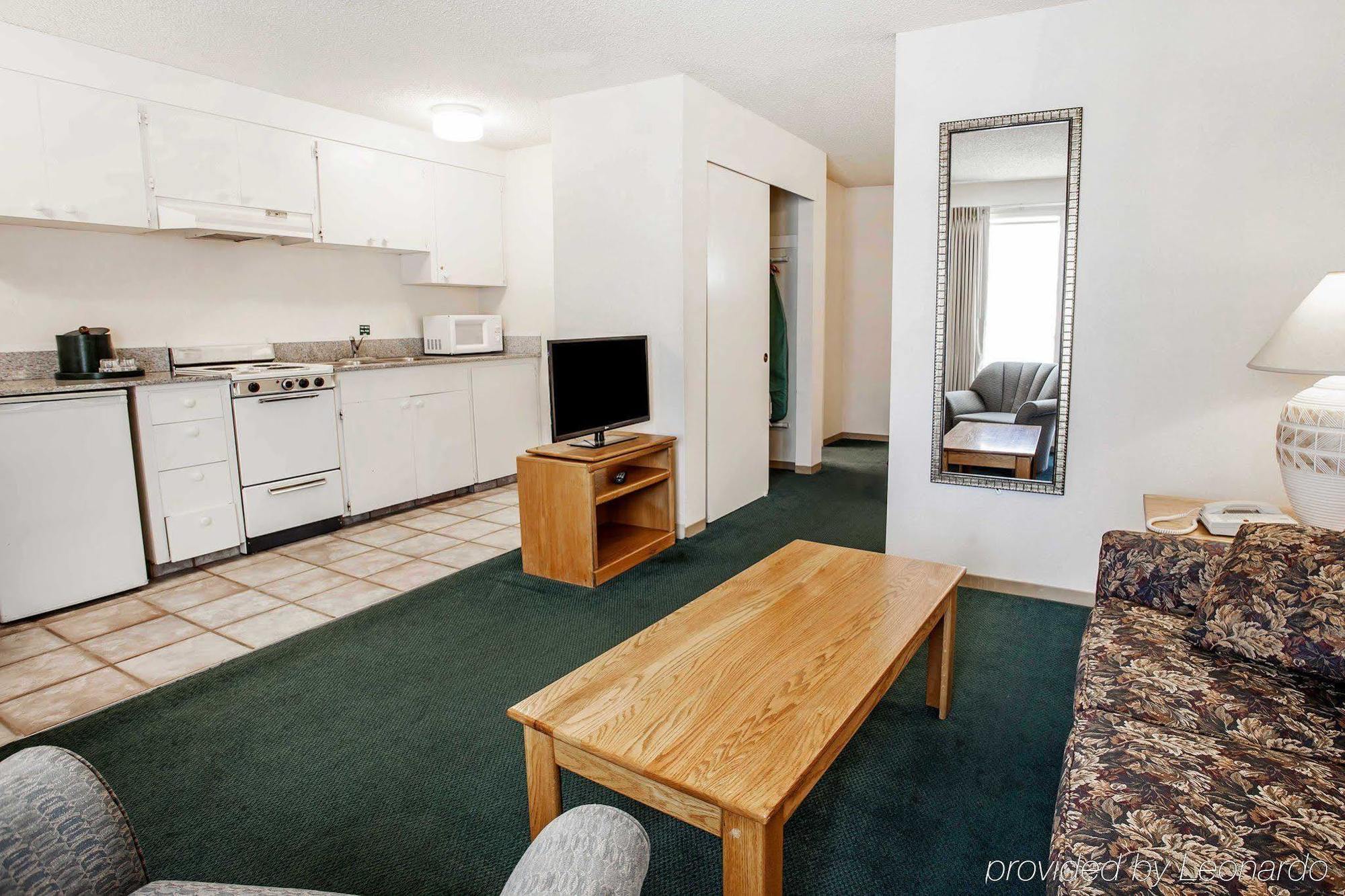 Quality Inn & Suites Bremerton Near Naval Shipyard エクステリア 写真